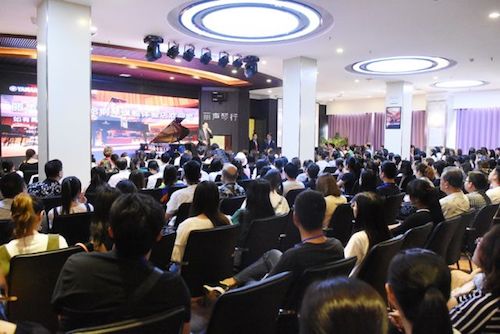 热博rb88未来艺术家孙麒麟河南巡讲-郑州站圆满落幕