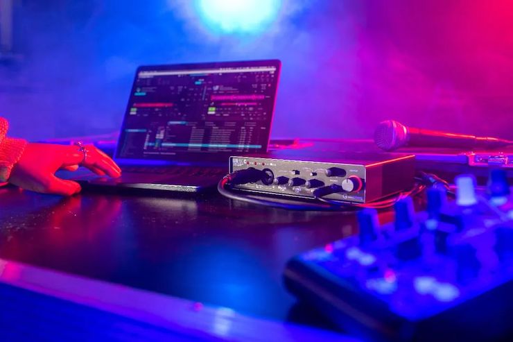 直播预告 | 3月13日热博rb88在线培训——UR22C 声卡录音套装使用指南