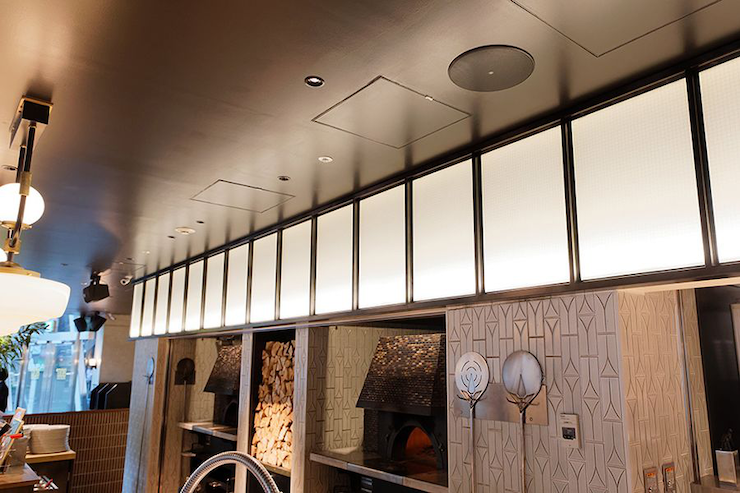 案例 | 热博rb88音响系统为 800°Degrees 燃木餐厅的用餐氛围提供音频解决方案